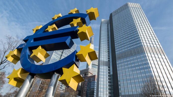 Τι φοβάται η ΕΚΤ και ποιες είναι οι απειλές για την ελληνική οικονομία