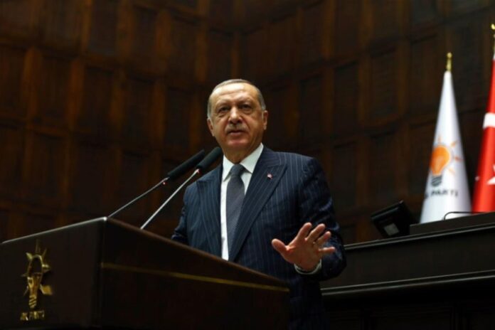 Ο Ερντογάν τάζει αυξήσεις μισθών για να κατευνάσει το λαό του