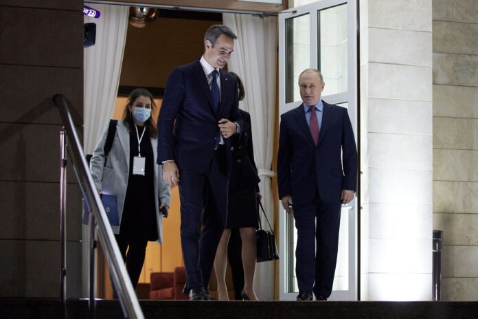 Πώς αξιολογεί η Αθήνα τα αποτελέσματα των συζητήσεων Μητσοτάκη - Πούτιν