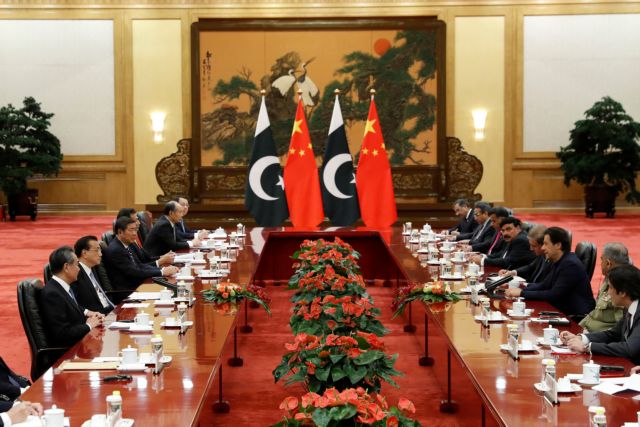 Πως η στρατιωτική συμφωνία της Κίνας με το Πακιστάν επηρεάζει τις γεωπολιτικές ισορροπίες