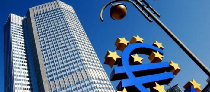Τι σημαίνει η αύξηση του επιτοκίου της Ευρωπαϊκής Κεντρικής Τράπεζας για τους Έλληνες δανειολήπτες και καταθέτες