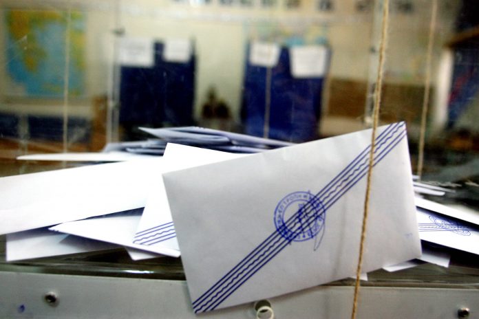 Βουλευτές της ΝΔ ζητούν αναθεώρηση του εκλογικού νόμου με επαναφορά του μπόνους των 50 εδρών