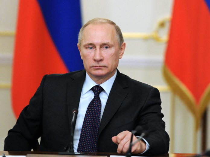«Πούτιν παραιτήσου!»: Πρώτοι έντονοι 