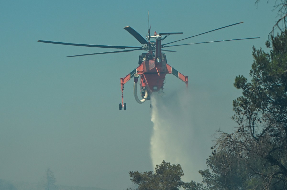 Φωτιά σε Χαμηλή Βλάστηση στη Μαραθέα Αργολίδας με Σημαντική Κινητοποίηση Πυροσβεστικών Δυνάμεων