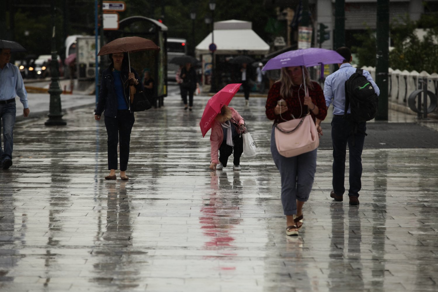 Ραγδαία αλλαγή καιρικών συνθηκών με κακοκαιρία και ισχυρές βροχές