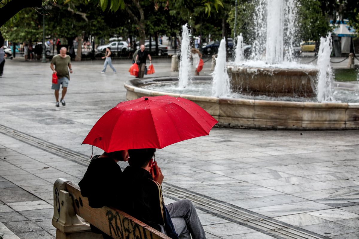 Επικίνδυνη Κακοκαιρία Αναμένονται Ισχυρές Βροχές και Καταιγίδες στην Ελλάδα