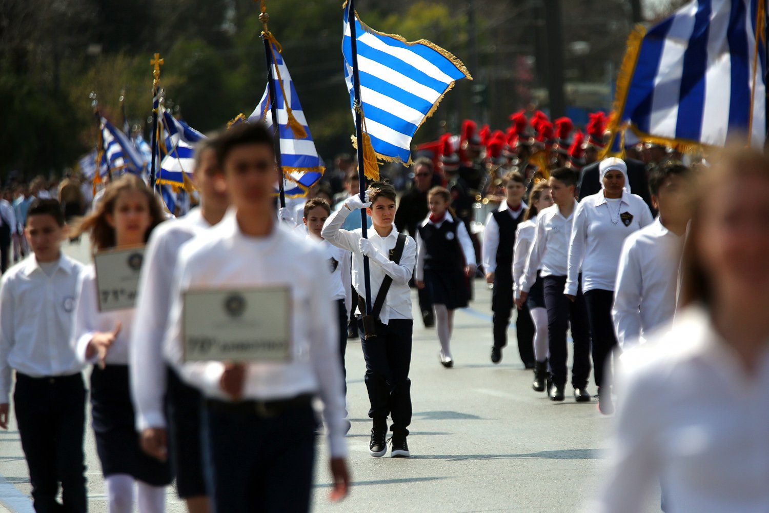 Η Σημασία της Αξιοκρατίας στις Μαθητικές Παρελάσεις και η Αντίληψη για την Εθνική Ταυτότητα