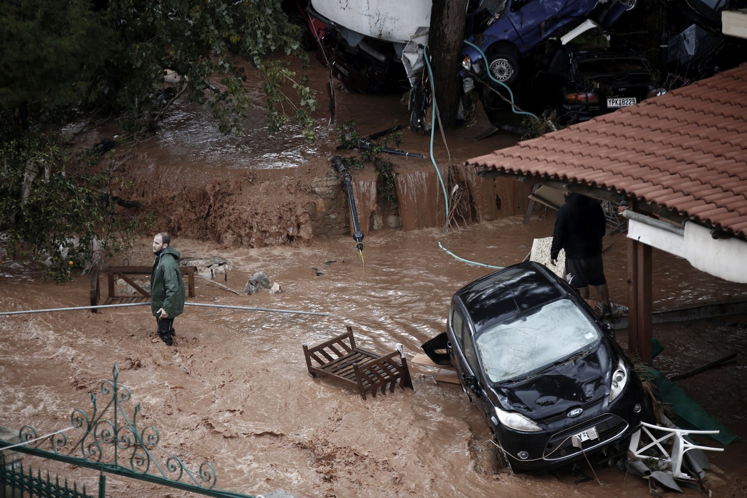 Η Δικαστική Απόφαση για τις Φονικές Πλημμύρες στη Μάνδρα και οι Ευθύνες των Αρχών