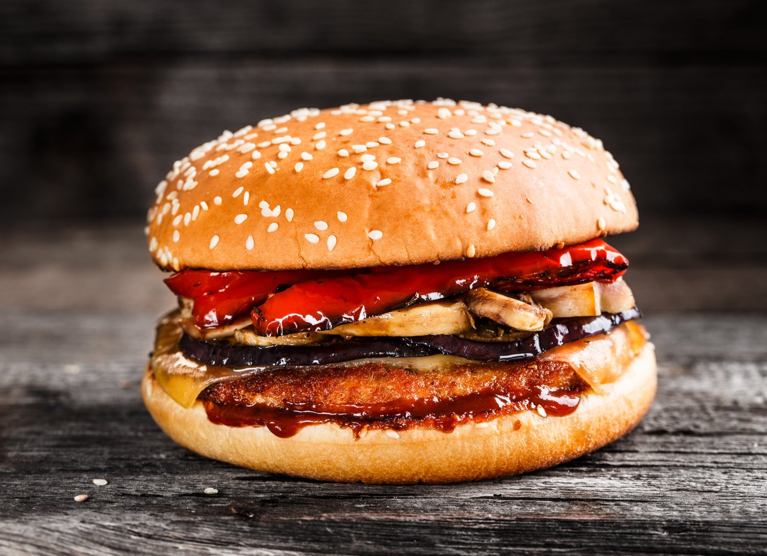 Απόσυρση του Quarter Pounder από τη McDonald’s λόγω επιδημίας E. coli και θανάτου πελάτη